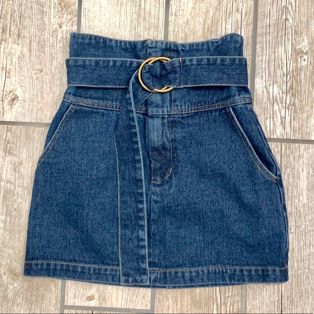 Denim skirt with belt